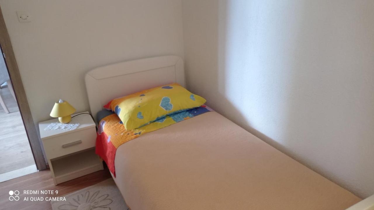 Holiday Home Marija Vrlika Экстерьер фото