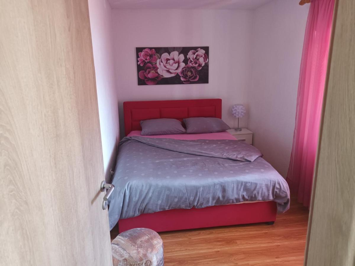 Holiday Home Marija Vrlika Экстерьер фото