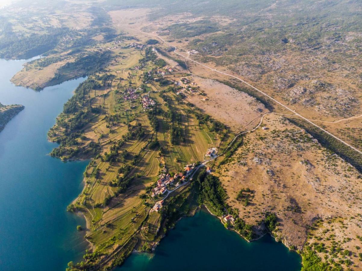 Holiday Home Marija Vrlika Экстерьер фото